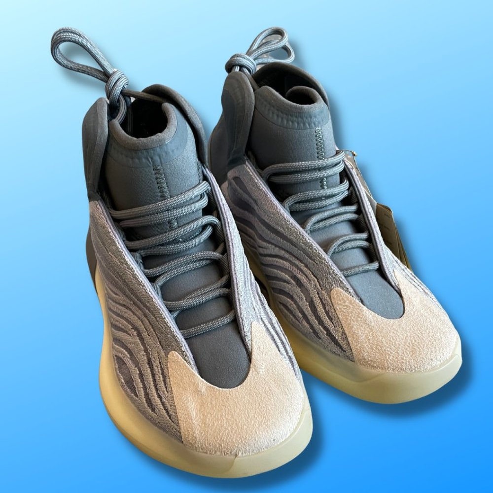 adidas Yeezy QNTM Mono Carbon